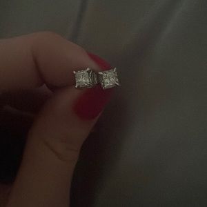 Helzberg diamond earrings